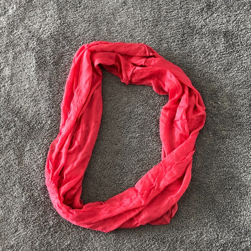 Feria Mode Scarf in Coral Pink